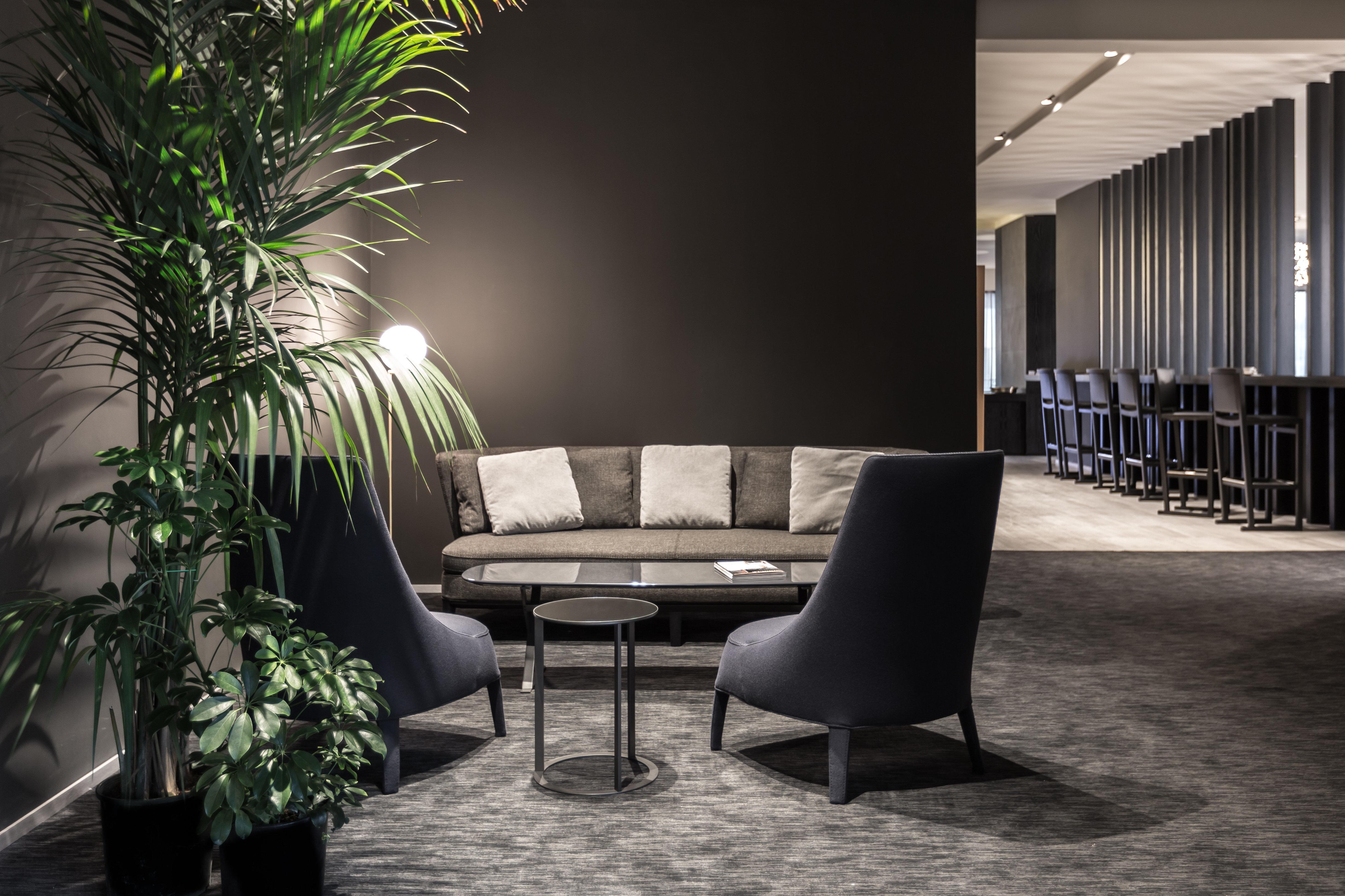 Intercontinental Malta By Ihg Hotel Saint Julian's Ngoại thất bức ảnh The lounge at the airport