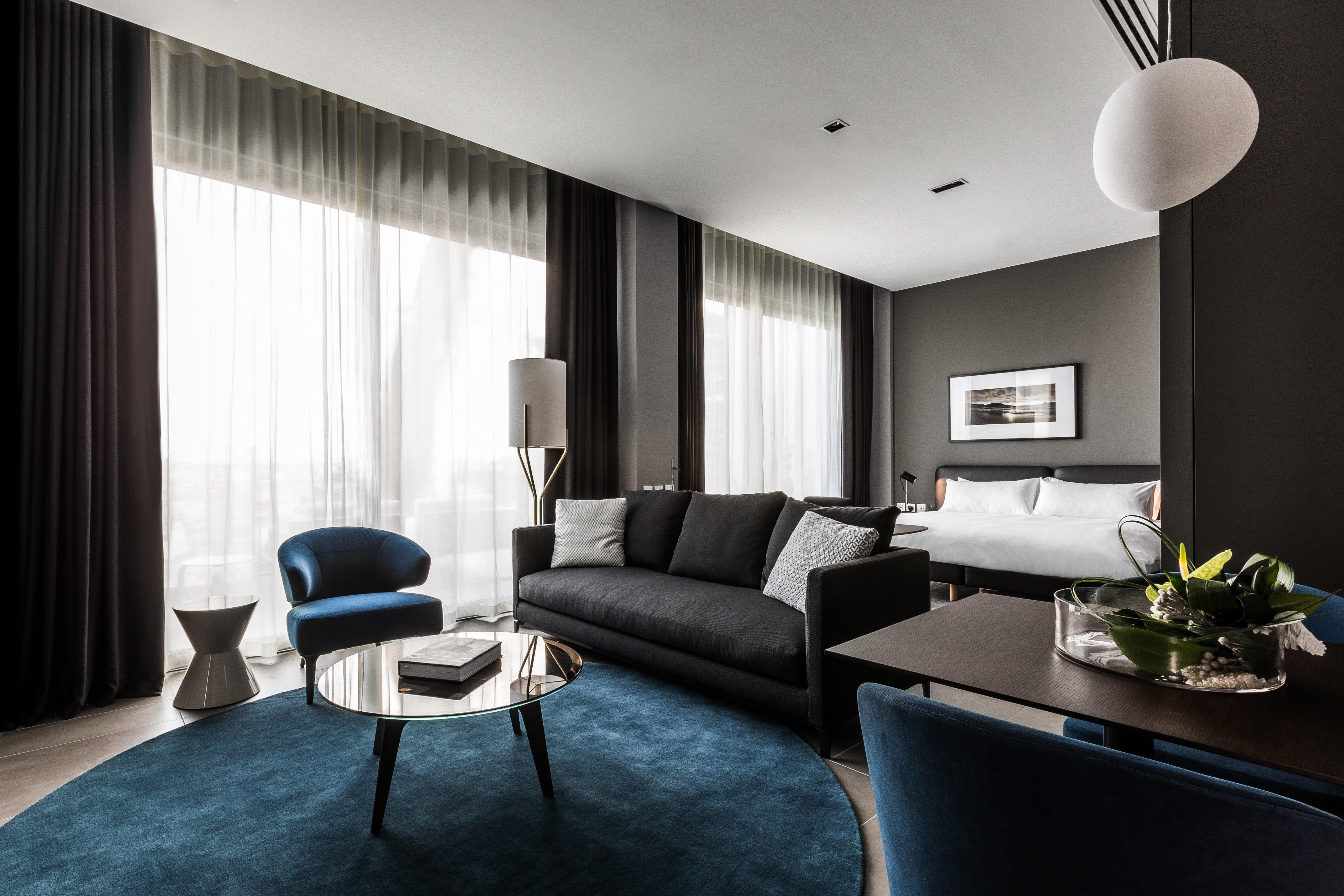 Intercontinental Malta By Ihg Hotel Saint Julian's Ngoại thất bức ảnh A suite at the hotel