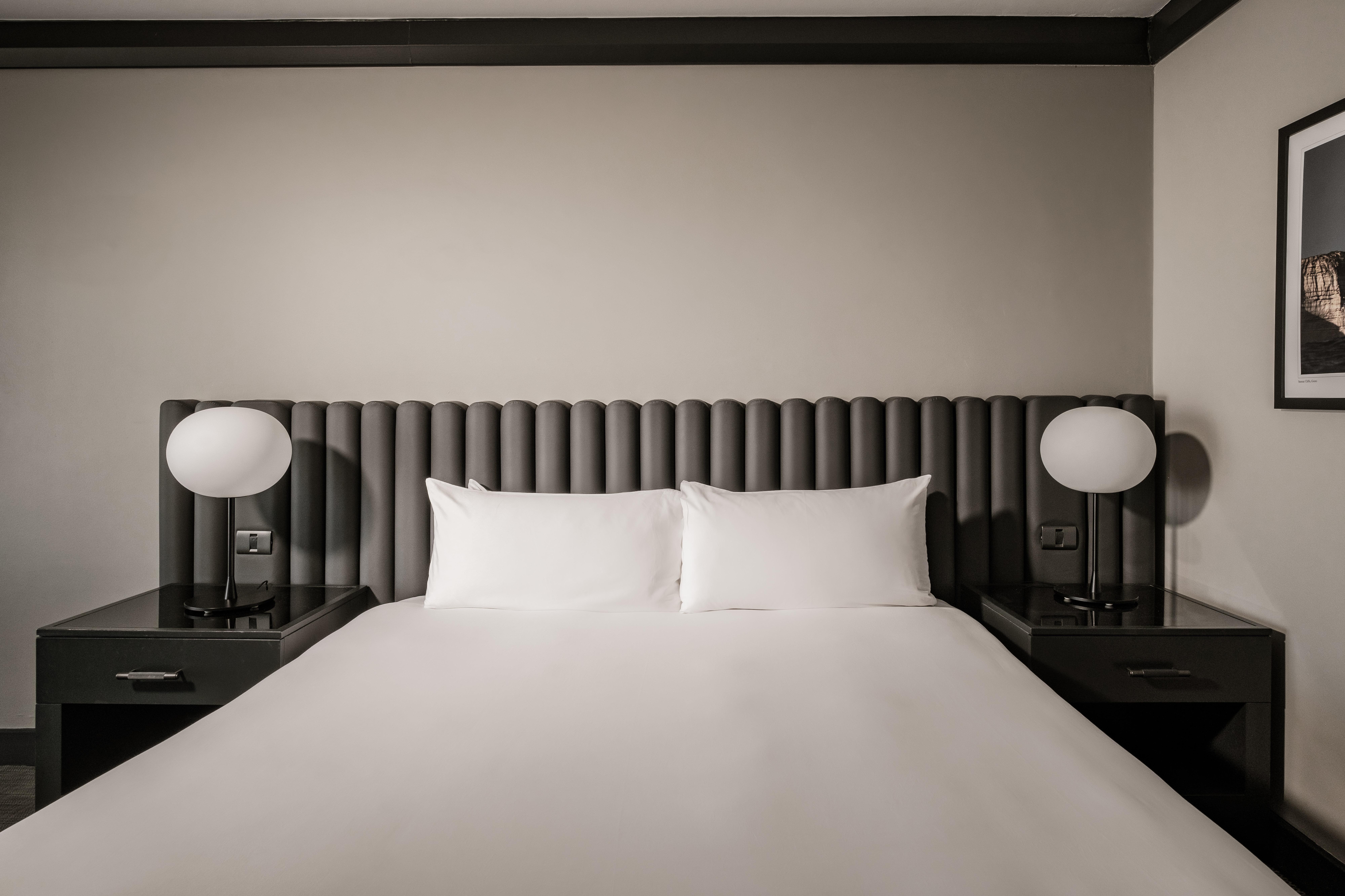Intercontinental Malta By Ihg Hotel Saint Julian's Ngoại thất bức ảnh A bedroom at the hotel