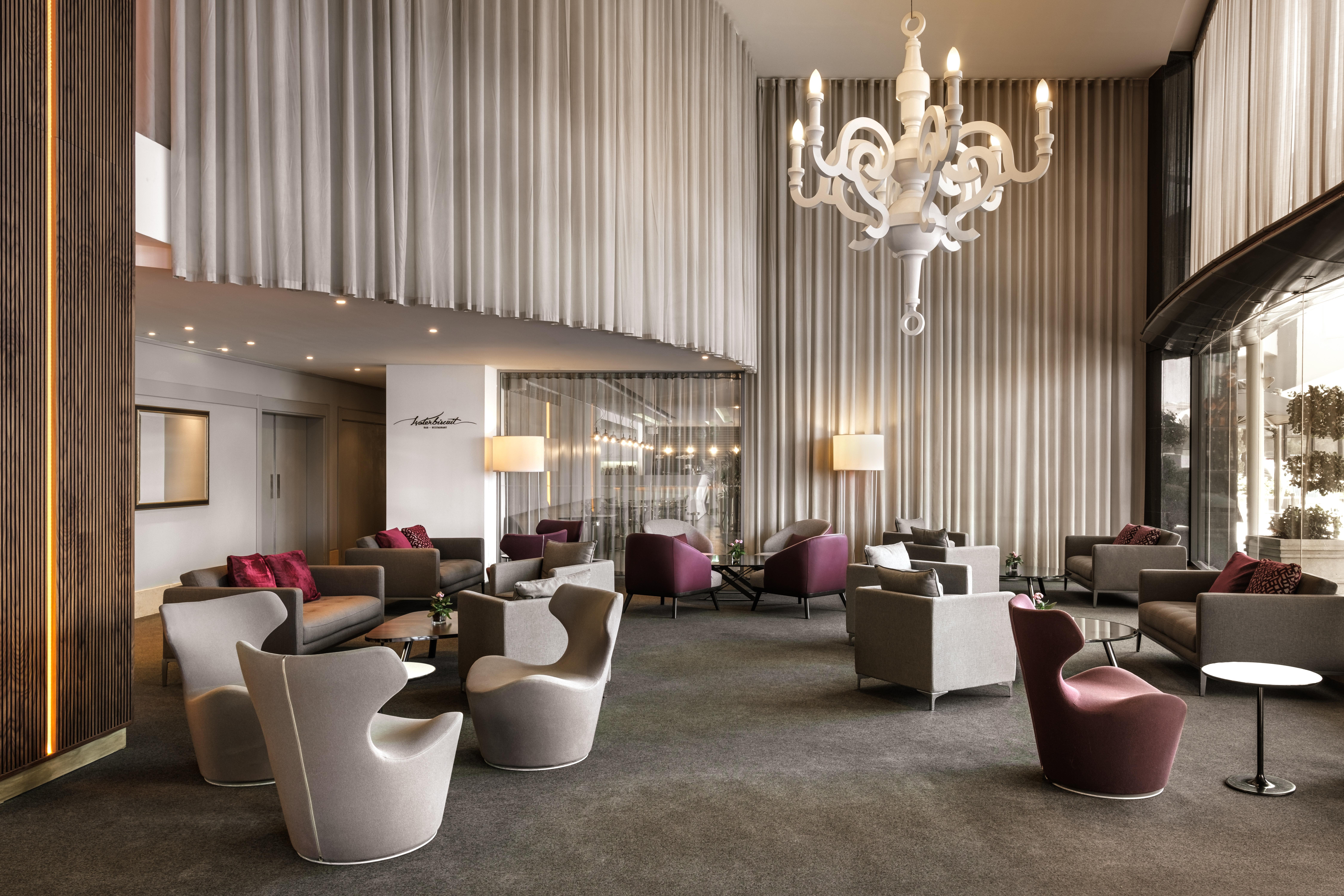 Intercontinental Malta By Ihg Hotel Saint Julian's Ngoại thất bức ảnh The lobby of the hotel