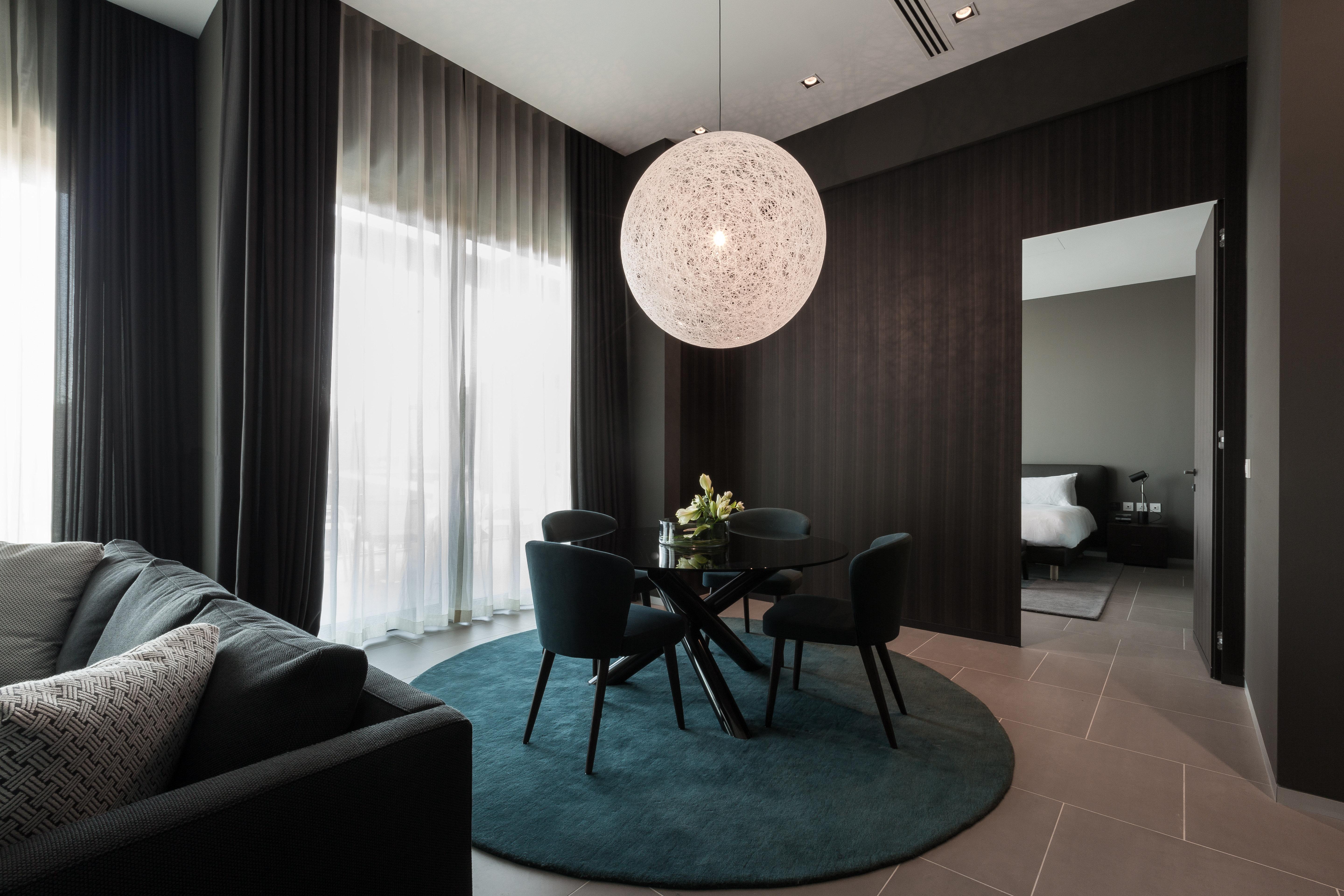 Intercontinental Malta By Ihg Hotel Saint Julian's Ngoại thất bức ảnh A suite at the hotel