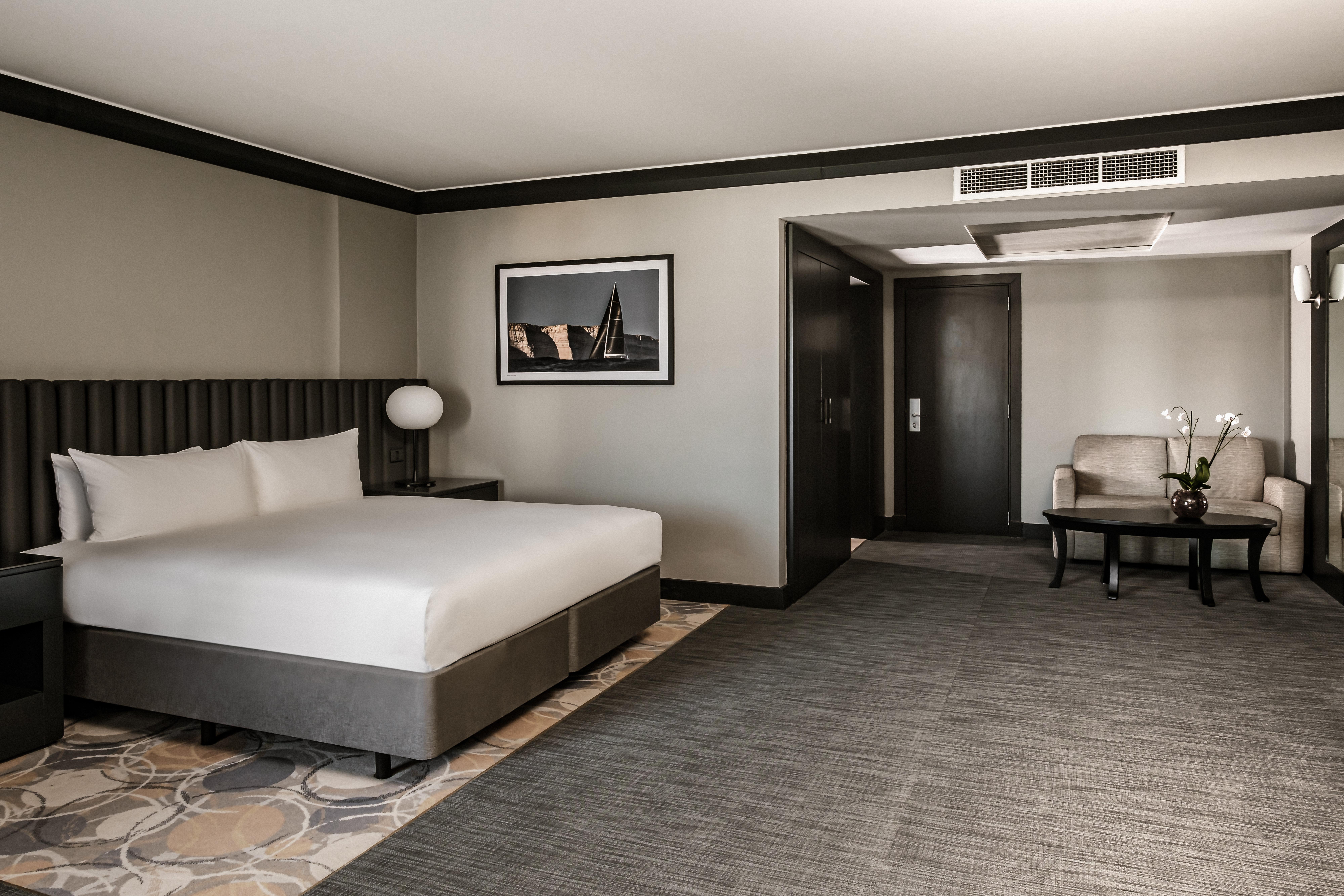 Intercontinental Malta By Ihg Hotel Saint Julian's Ngoại thất bức ảnh A room at the hotel